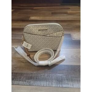 Michael Kors Jet Set Travel Medium Crossbody Leather Handbag - Vanilla -New